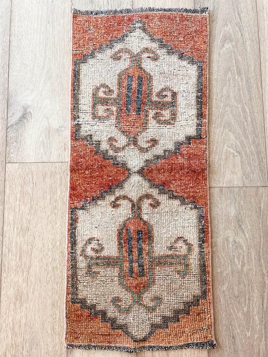 Castillo Vintage Oushak Rug