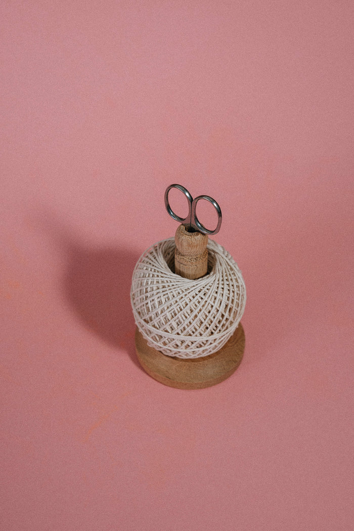 String Tidy with Scissors